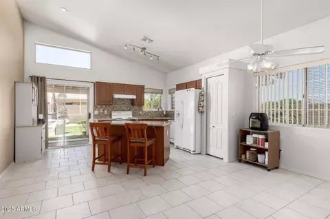 Kitchen - 1950 E Kings Ave, Phoenix, AZ 85022 photo 1 of 3