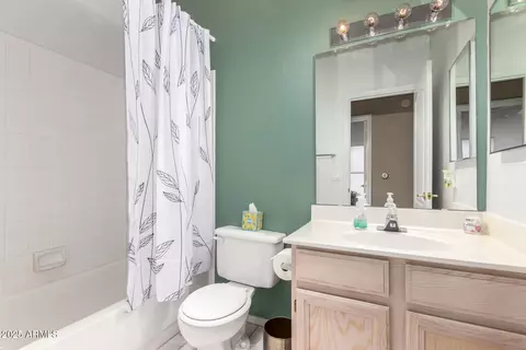 Bath - 1950 E Kings Ave, Phoenix, AZ 85022 photo 2 of 2