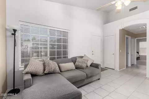 Entry Way - 1950 E Kings Ave, Phoenix, AZ 85022 photo 1 of 1