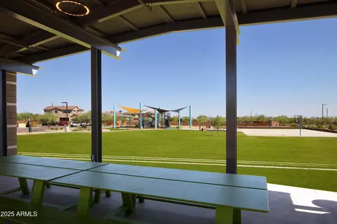 View/Area - 3411 E Louise Dr, Phoenix, AZ 85050 photo 2 of 7