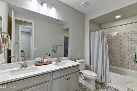Bath - 3411 E Louise Dr, Phoenix, AZ 85050 photo 2 of 2