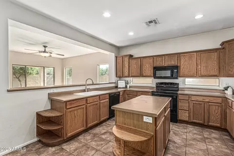 Kitchen - 4507 E Lantern Pl, Gilbert, AZ 85297 photo 1 of 3