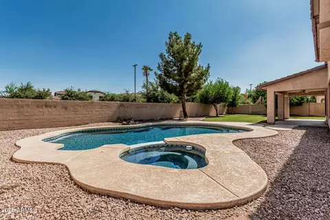 Exterior - 4507 E Lantern Pl, Gilbert, AZ 85297 photo 5 of 9