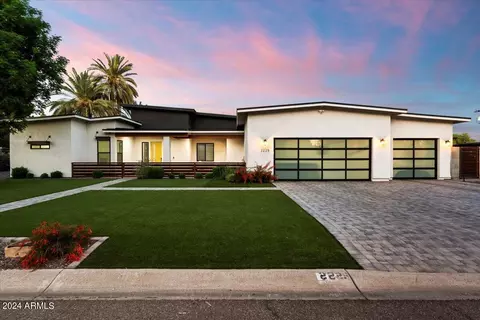 2225 N 38th Way, Phoenix, AZ 85008