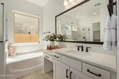 Bath - 2559 E Virginia Cir, Mesa, AZ 85213 photo 1 of 3