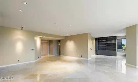 Living - 1040 E Osborn Rd #501, Phoenix, AZ 85014 photo 4 of 8