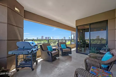 Exterior - 1040 E Osborn Rd #501, Phoenix, AZ 85014 photo 1 of 8
