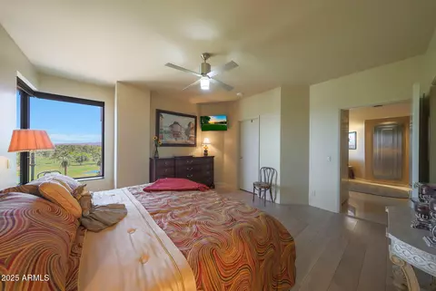 Bedroom - 1040 E Osborn Rd #501, Phoenix, AZ 85014 photo 2 of 4