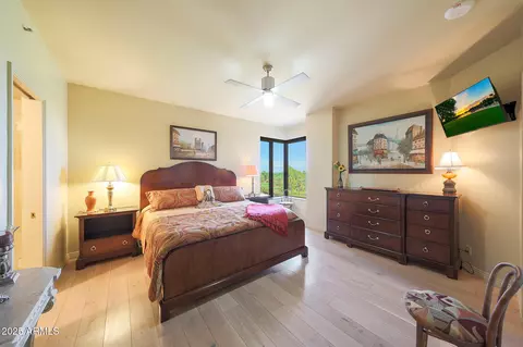 Bedroom - 1040 E Osborn Rd #501, Phoenix, AZ 85014 photo 1 of 4