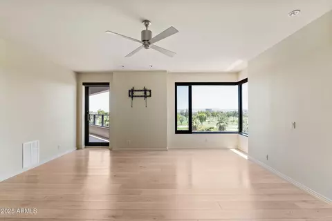 Bedroom - 1040 E Osborn Rd #501, Phoenix, AZ 85014 photo 4 of 4