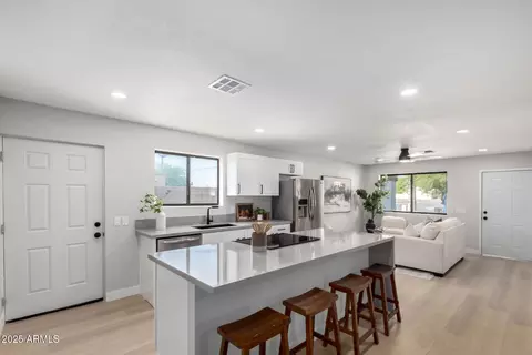 Kitchen - 8846 N 3rd St, Phoenix, AZ 85020 photo 1 of 2
