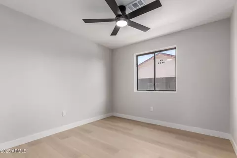 Bedroom - 8846 N 3rd St, Phoenix, AZ 85020 photo 4 of 6
