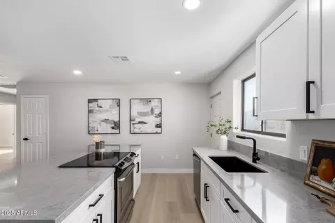 Other - 8846 N 3rd St, Phoenix, AZ 85020 photo 3 of 5