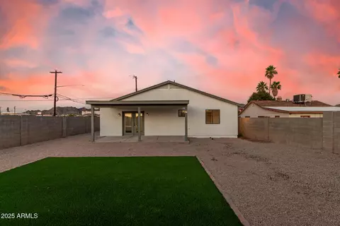 Exterior - 8846 N 3rd St, Phoenix, AZ 85020 photo 5 of 7
