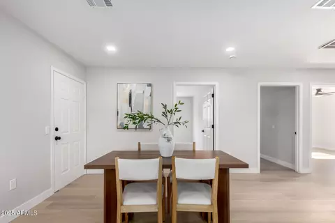 Dining - 8846 N 3rd St, Phoenix, AZ 85020 photo 2 of 2