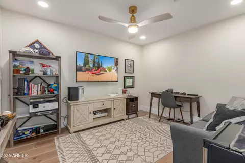 2402 E Cinnabar Ave, Phoenix, AZ 85028 photo 24
