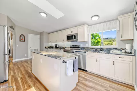 490 S Hideaway Dr, Dewey, AZ 86327 photo 7