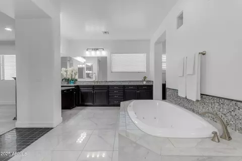 Bath - 2219 E Galileo Dr, Gilbert, AZ 85298 photo 5 of 13