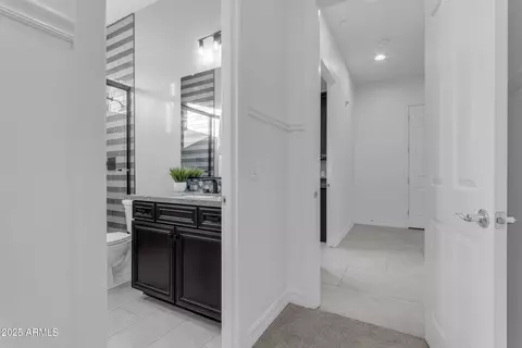 Entry Way - 2219 E Galileo Dr, Gilbert, AZ 85298 photo 7 of 11