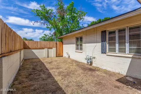 Exterior - 2938 N 18th Ave, Phoenix, AZ 85015 photo 4 of 4