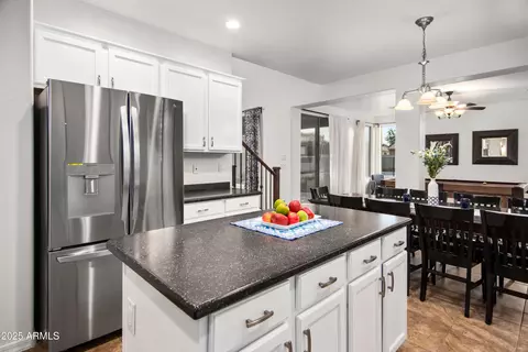 Kitchen - 4221 S Fireside Ct, Gilbert, AZ 85297 photo 4 of 5