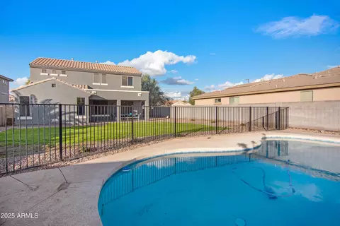Exterior - 4221 S Fireside Ct, Gilbert, AZ 85297 photo 3 of 7