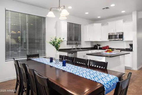 Kitchen - 4221 S Fireside Ct, Gilbert, AZ 85297 photo 2 of 5