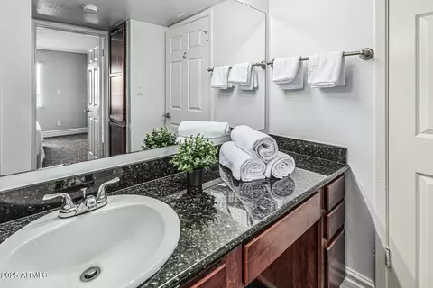 Bath - 3825 E Camelback Rd #152, Phoenix, AZ 85018 photo 1 of 2
