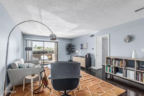3825 E Camelback Rd #152, Phoenix, AZ 85018