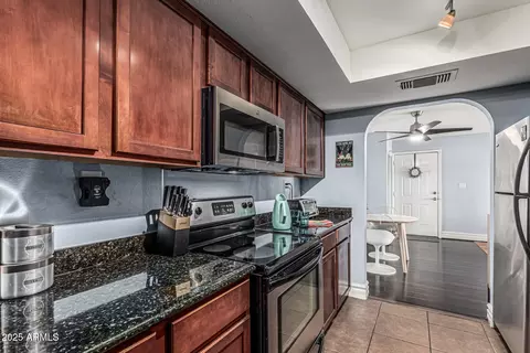 Kitchen - 3825 E Camelback Rd #152, Phoenix, AZ 85018 photo 3 of 3