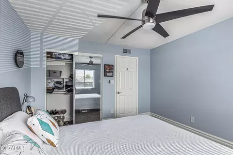 Bedroom - 3825 E Camelback Rd #152, Phoenix, AZ 85018 photo 2 of 2