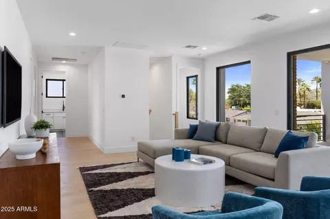 4301 E Sells Dr, Phoenix, AZ 85018 photo 20