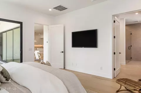 4301 E Sells Dr, Phoenix, AZ 85018 photo 11
