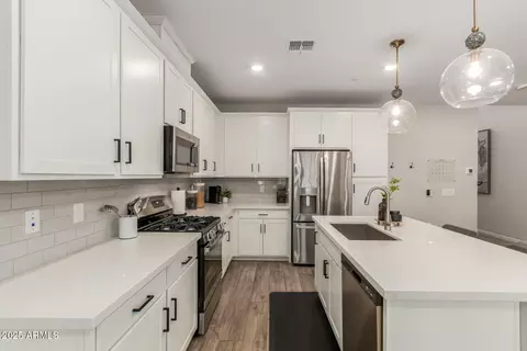754 E Harper St #102, Gilbert, AZ 85297 photo 9