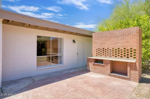 Exterior - 4032 E Cannon Dr, Phoenix, AZ 85028 photo 3 of 6