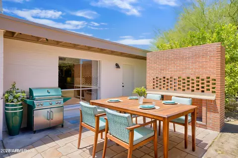 Exterior - 4032 E Cannon Dr, Phoenix, AZ 85028 photo 6 of 6