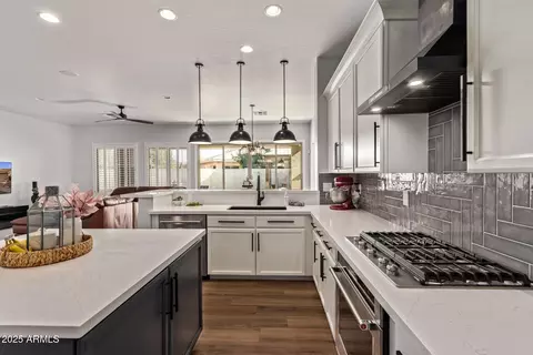 Kitchen - 4667 E Reins Rd, Gilbert, AZ 85297 photo 7 of 7