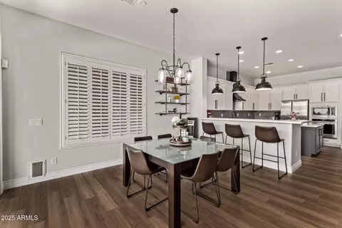 Dining - 4667 E Reins Rd, Gilbert, AZ 85297 photo 3 of 3