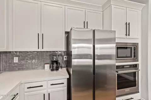 Kitchen - 4667 E Reins Rd, Gilbert, AZ 85297 photo 4 of 7
