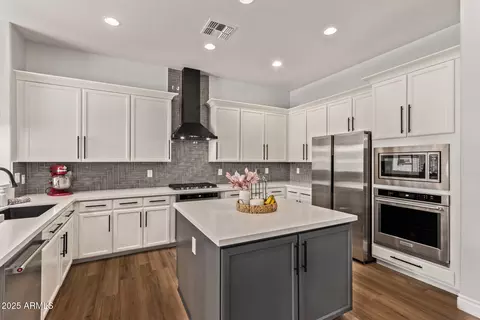 Kitchen - 4667 E Reins Rd, Gilbert, AZ 85297 photo 2 of 7