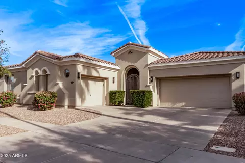Exterior - 4667 E Reins Rd, Gilbert, AZ 85297 photo 2 of 11