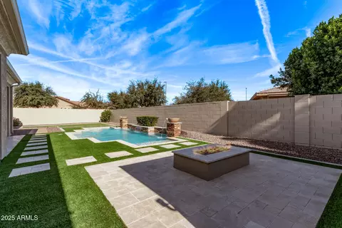 Exterior - 4667 E Reins Rd, Gilbert, AZ 85297 photo 4 of 11