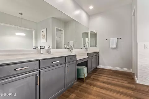 Bath - 4667 E Reins Rd, Gilbert, AZ 85297 photo 4 of 7