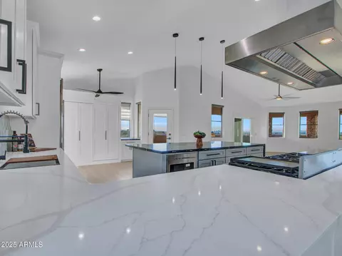 Kitchen - 3903 E Melody Dr, Phoenix, AZ 85042 photo 2 of 14