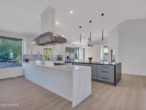 Kitchen - 3903 E Melody Dr, Phoenix, AZ 85042 photo 4 of 14
