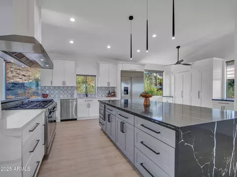 Kitchen - 3903 E Melody Dr, Phoenix, AZ 85042 photo 5 of 14
