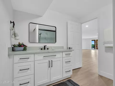 Bath - 3903 E Melody Dr, Phoenix, AZ 85042 photo 5 of 9