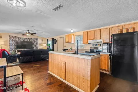 2609 W Southern Ave #214, Tempe, AZ 85282