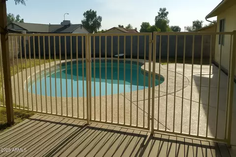 7525 W Turney Ave, Phoenix, AZ 85033