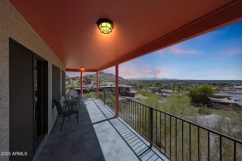 Exterior - 9932 N 16th Pl E, Phoenix, AZ 85020 photo 5 of 6